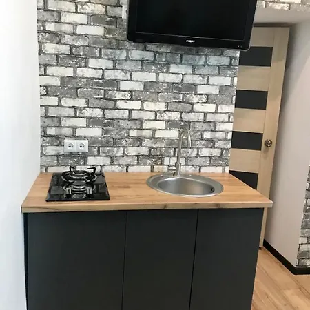 Kulisha 4 Near The Opera Апартаменти